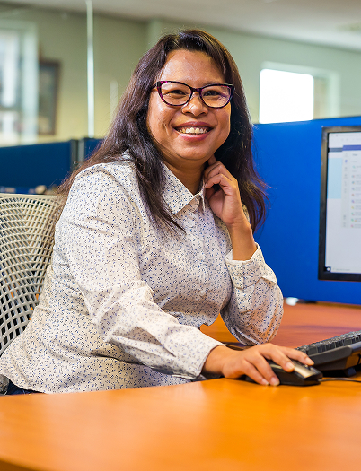 A female Nexus employee